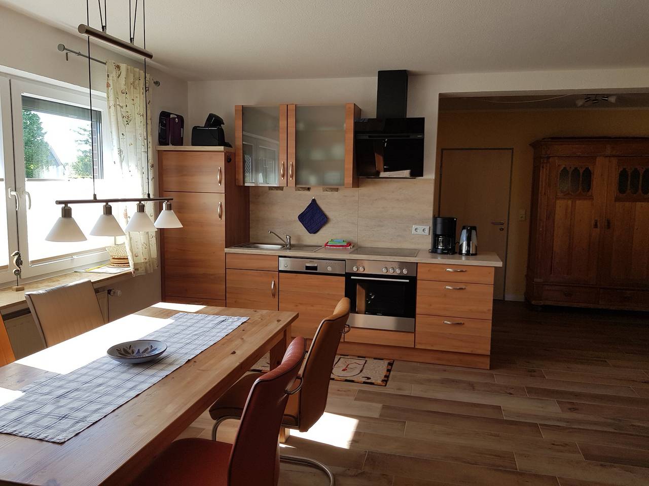 Ganze Wohnung, Apartment 'Fewo Tenge Eg Links' mit überdachter Terrasse, privatem Garten und Wlan in Hooksiel, Wangerland