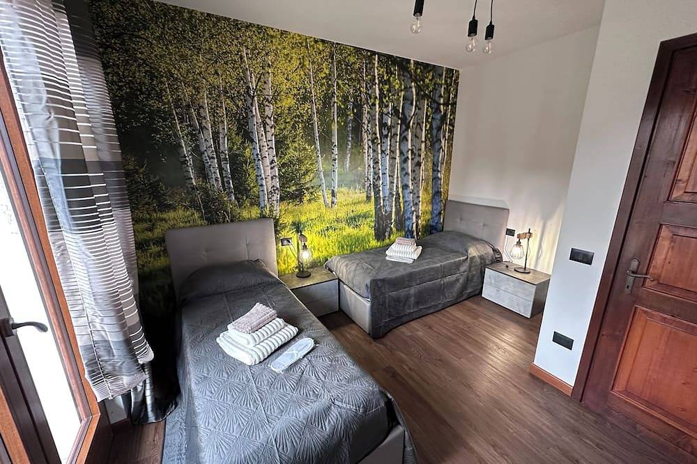 Charming 2-bedroom house in lovely Selvino with Wifi in Selvino, Provincia di Bergamo