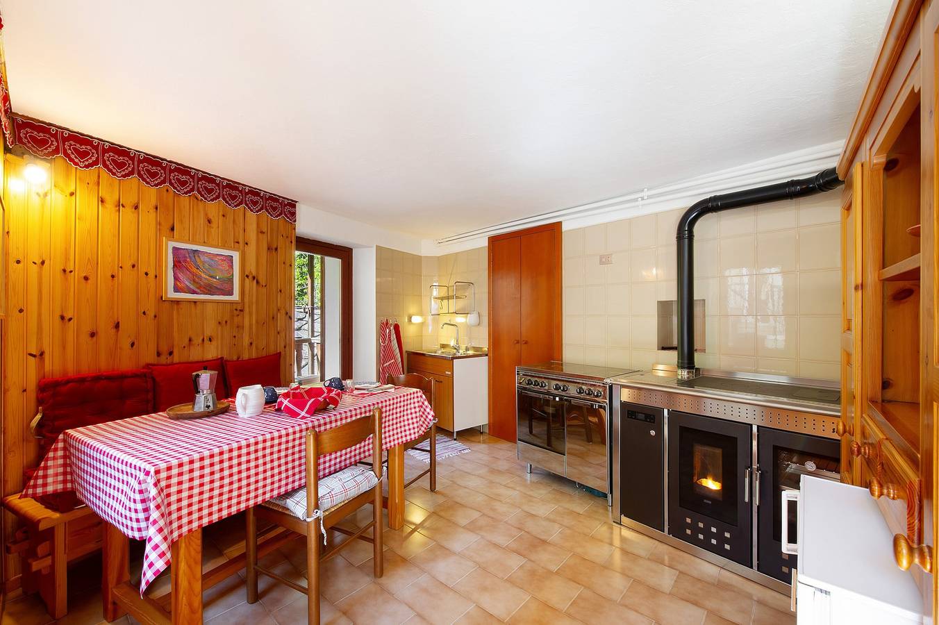 Vakantiehuis 'Casa Savin 35' met bergzicht, privétuin en balkon, foto 6