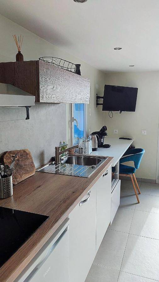 Appartement entier, One-Bedroom Apartment in Plaisance-du-Touch, Toulouse et ses environs