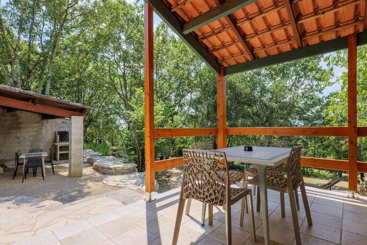 Gîte pour 4 personnes, avec jardin, animaux acceptés à Joyeuse - 2
