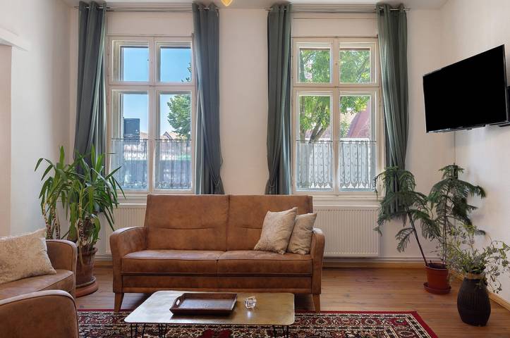 Ganze Wohnung, Ferienwohnung 'Kurfürstensuite' mit Gemeinschaftsterrasse und Wlan in Brandenburg an der Havel