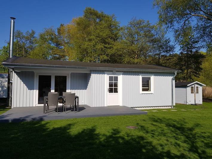 Bungalow für 4 Personen, mit Terrasse und Garten in Zingst