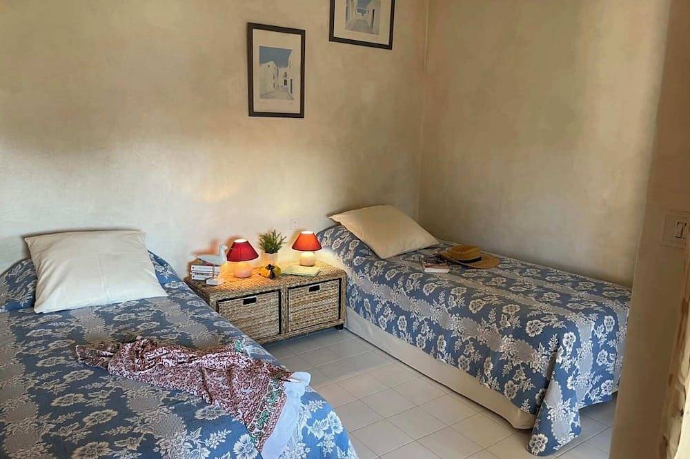 Apartamento entero, 1 Apartamento con vistas al mar a 70 metros de la playa in San Ciprianu, Lecci