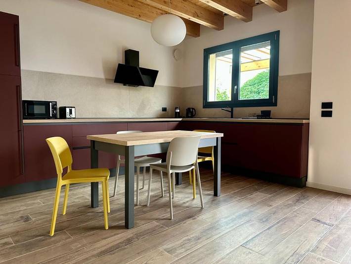 Villa per 5 persone, con piscina e giardino nonché panorama e terrazza in Lazise