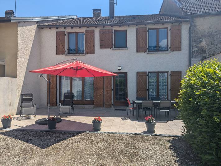 Vakantiehuis voor 5 personen, met Terras en Tuin in Haute-Marne