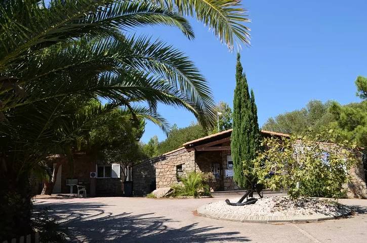 Mobil home pour 6 personnes, avec piscine et terrasse à Bonifacio - 4