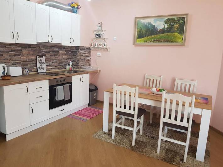 Apartament wakacyjny dla 4 osób, z Balkon i Taras oraz Ogród i Widok w Burgas