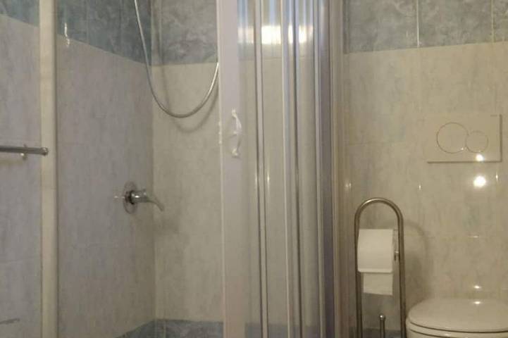 Appartamento intero, C9 Appartamento Bilocale Immerso Nel Verde In Tranquillo  Residence Con Piscina in Sirmione, Prealpi Gardesane