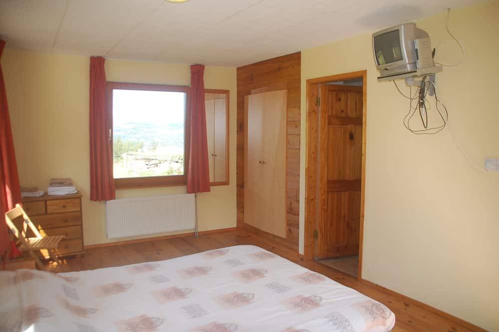 Nice spacious house with spectacular view(May to Sept only Saturday to saturday) in County Kerry