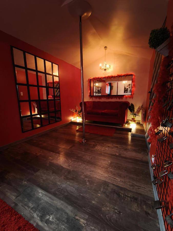 Gîte pour 2 personnes, avec sauna ainsi que terrasse et jacuzzi à Berlaimont - 3