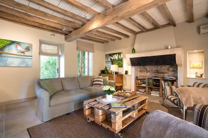 Location de vacances pour 4 personnes, avec vue et jardin à Levernois - 3