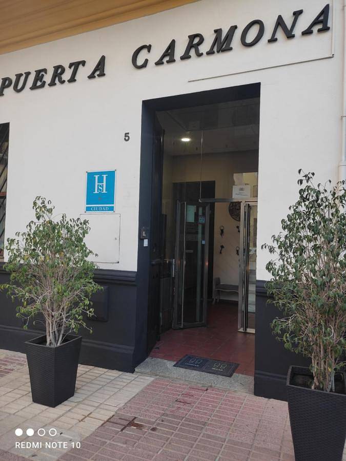 Hostal Puerta Carmona in Casco Antiguo, Séville