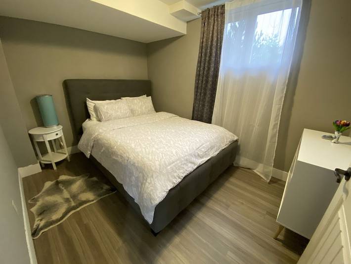 Gîte pour 4 personnes, avec jardin ainsi que jacuzzi et terrasse à Kelowna - 2