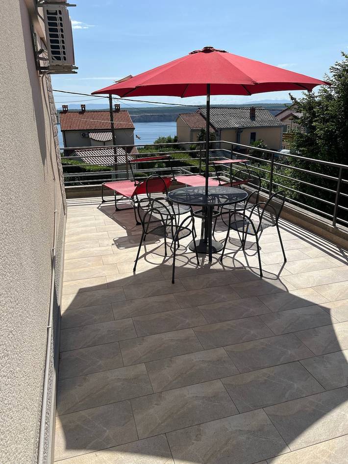 Ferienwohnung für 4 Personen, mit Balkon/Terrasse in Jadranovo