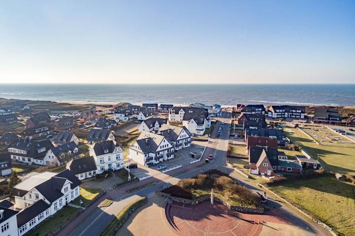Ganze Wohnung, Helles Appartement im 1. Obergeschoss, ca. 29 qm Nutzfläche für 2 Personen. in Wenningstedt, Sylt