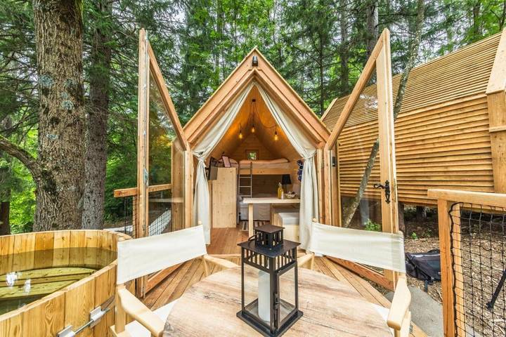 Glamping per 2 persone, con panorama e giardino in Bled
