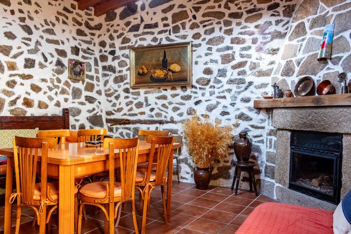Casa rural para 8 personas, con Balcón y Jardín además de Sauna y Vistas al lago en La Aldehuela - 4