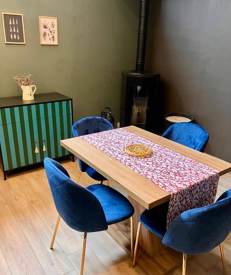 Appartement entier, One-Bedroom Apartment in Bruyères, Région d'Épinal