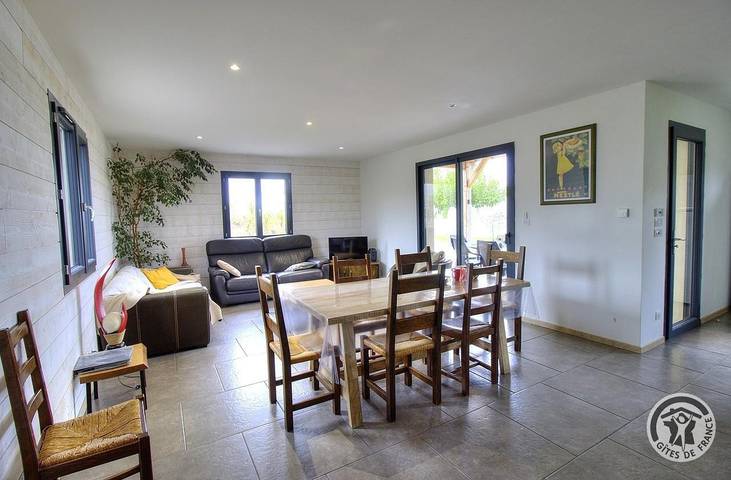 Nid vu Nid connu in Saint-Laurent-d'Oingt, Villefranche-sur-Saone e dintorni