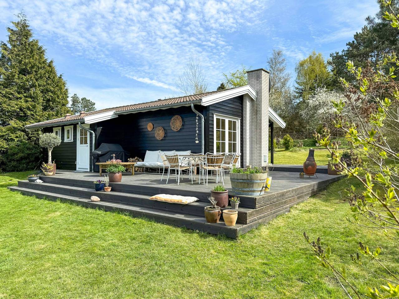 Ferienhaus mit Nebengebäude in der Nähe des Strandes von Hyllingebjerg in Hundested, Kattegat Küste