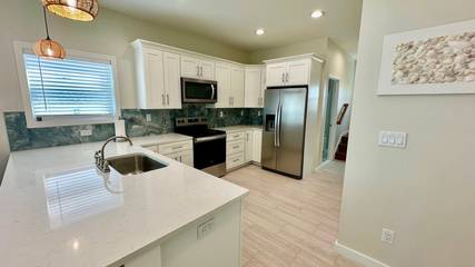 Vacation Home for 12 Guests in Fort Myers Beach, Estero Island, Picture 3