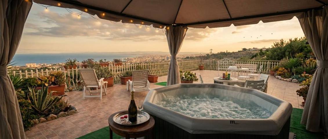 Chambre d’hôte pour 3 personnes, avec Balcon et Terrasse ainsi que Jacuzzi et Jardin à Aci Castello - 2