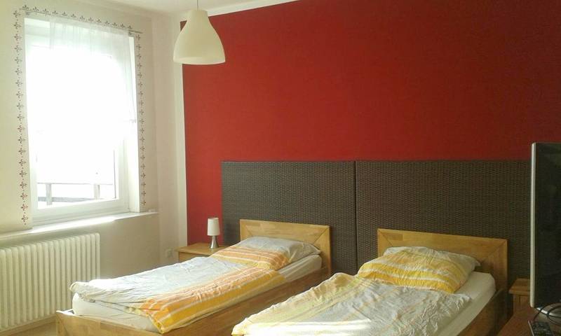 Ferienwohnung für 5 Personen, mit Balkon und Terrasse sowie Garten und Ausblick in Pinneberg - 3