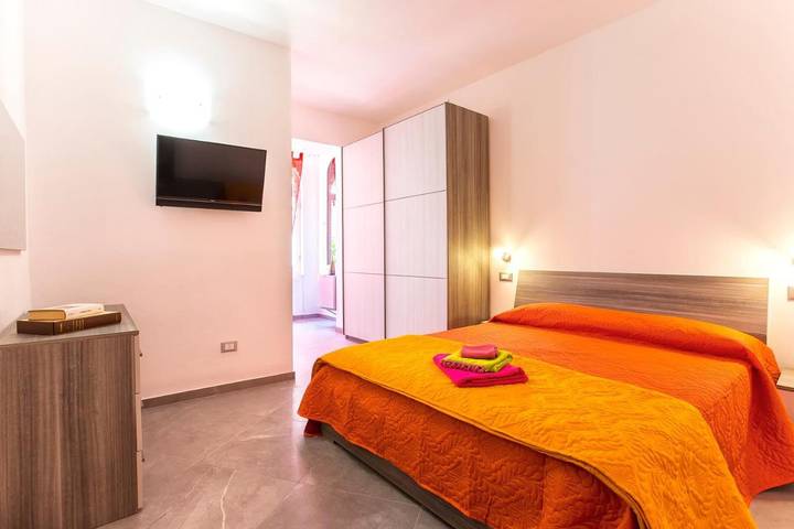 Pension voor 4 personen, met balkon en uitzicht in Alghero