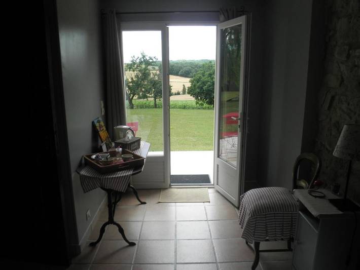 Location de vacances pour 3 personnes, avec jardin ainsi que piscine et terrasse à Cadalen - 2