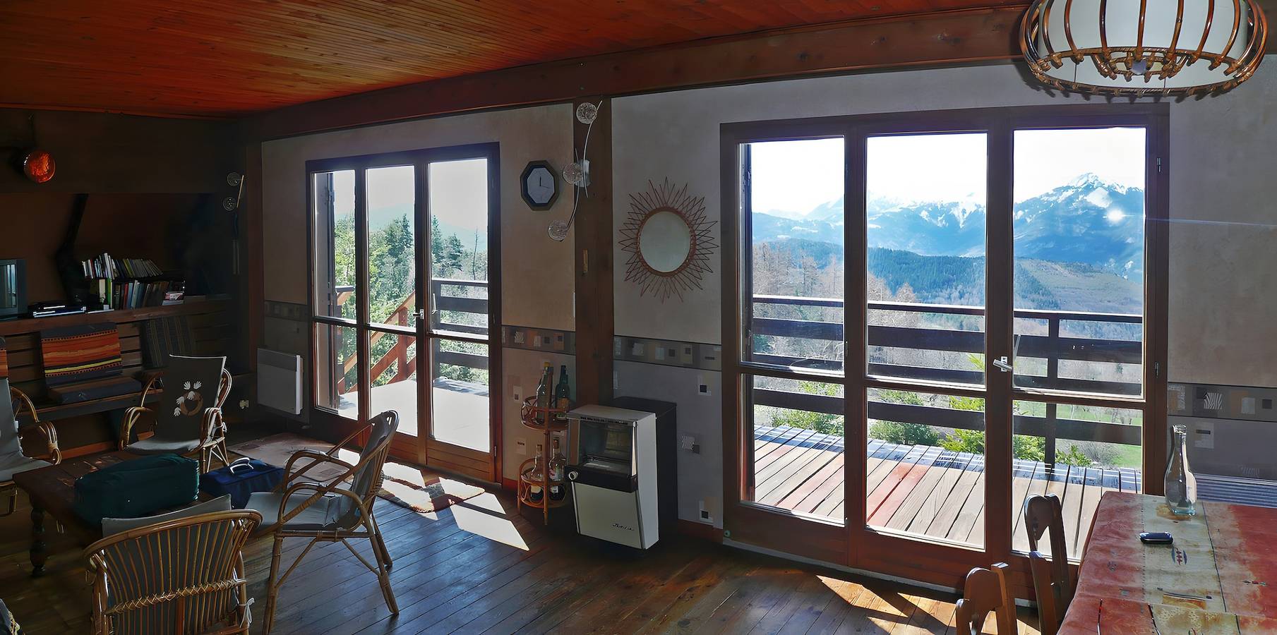 Chalet mit Bergblick, privatem Garten und Balkon in Seyne, Alpes-de-Haute-Provence