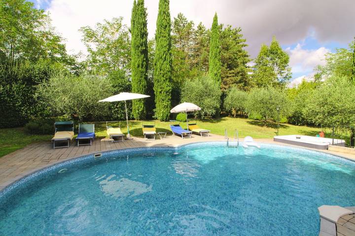 Location de vacances pour 13 personnes, avec jardin et piscine à Arezzo - 4
