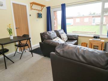 Chalet for 4 People in Mundesley, Norfolk, Photo 2