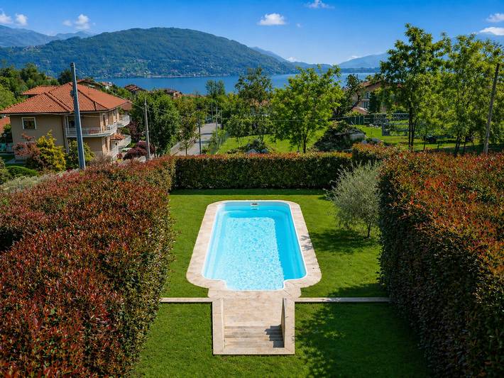 Location de vacances pour 6 personnes, avec Balcon et Jacuzzi ainsi que Terrasse et Jardin dans Baveno - 2