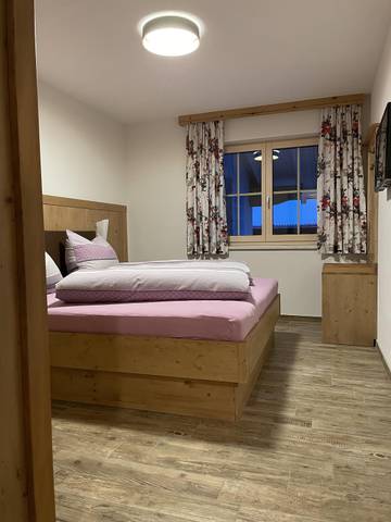 Ferienwohnung für 2 Personen, mit Garten und Balkon sowie Ausblick, kinderfreundlich in Kals am Großglockner