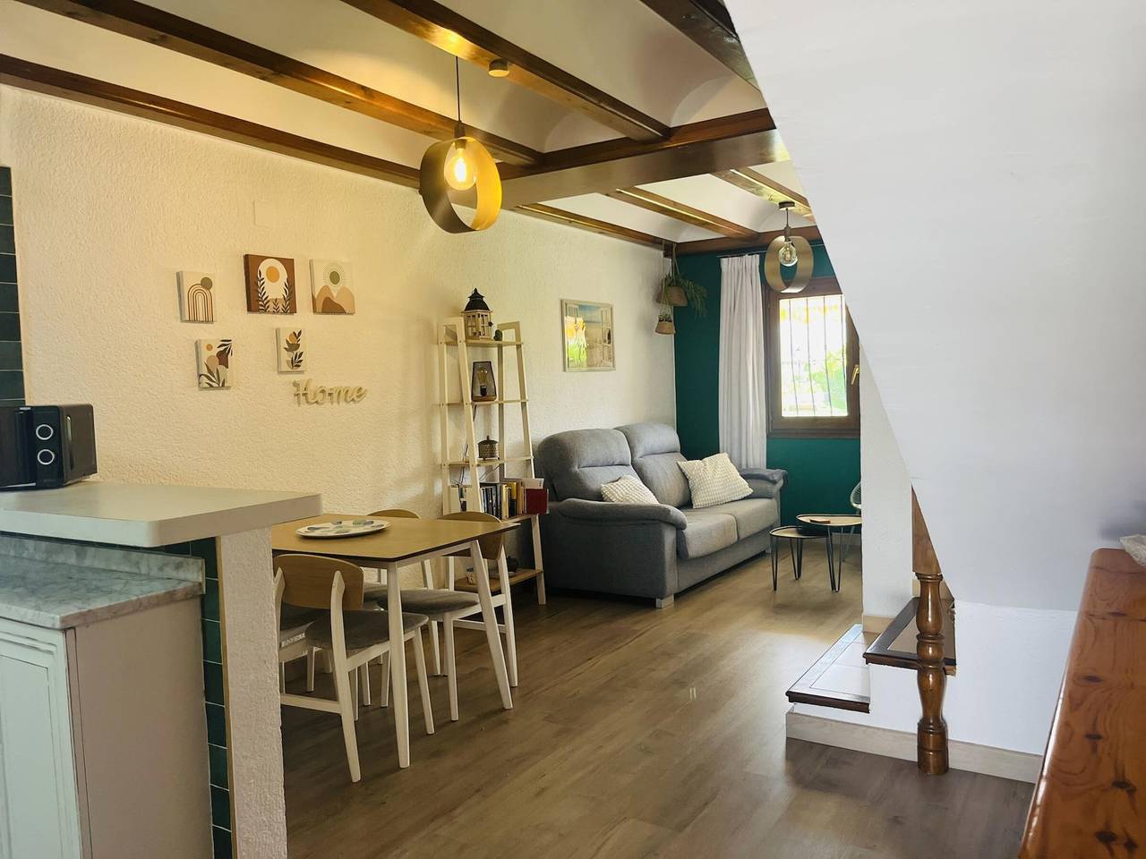 Comfortable 2-bedroom townhouse in Els Poblets with Wi-Fi and parking in Almadrava, Costa Blanca