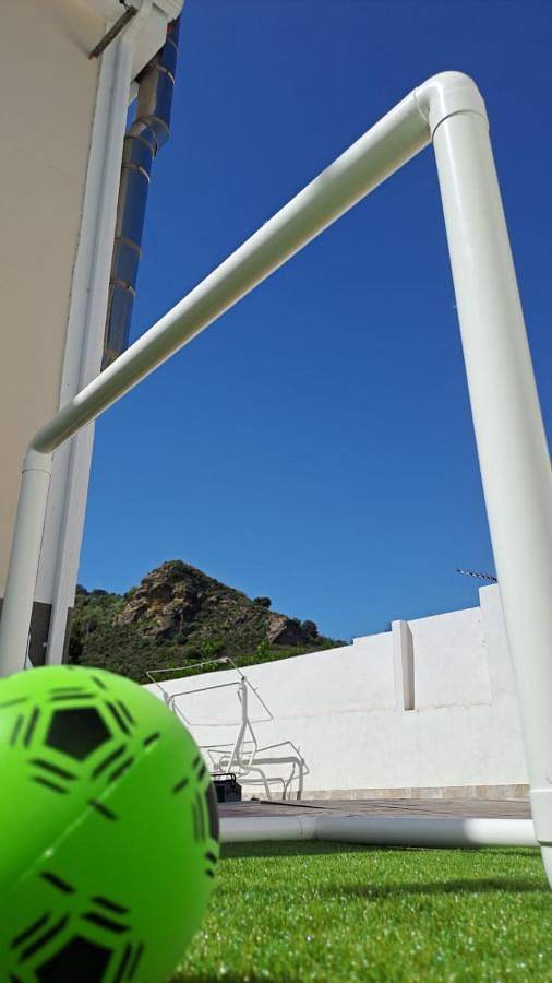 Casa de vacaciones para 16 personas, con vistas además de piscina y balcón en Vega de Granada - 4