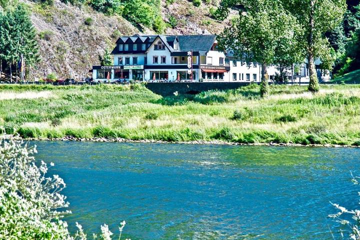 Hotel für 2 Personen, mit Terrasse und Garten sowie Sauna und Ausblick in Treis-Karden