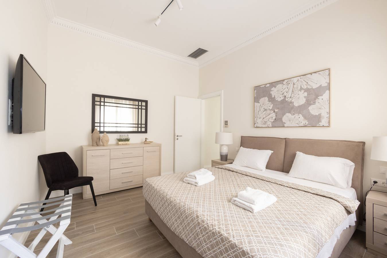 Ganze Wohnung, Ancient Athens Great Apt Home Office w/Acropolis View in Zentral-Athen, Athen