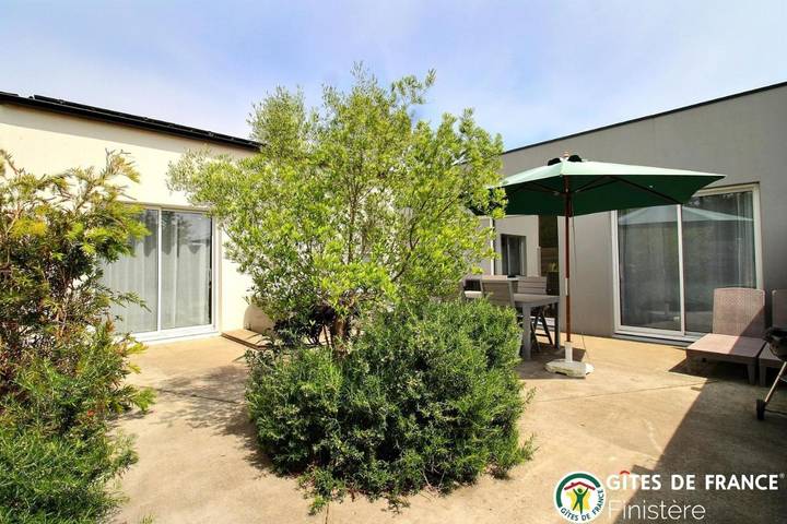 Location de vacances pour 6 personnes, avec vue et jardin, animaux acceptés dans Plage Du Billou Santec - 4