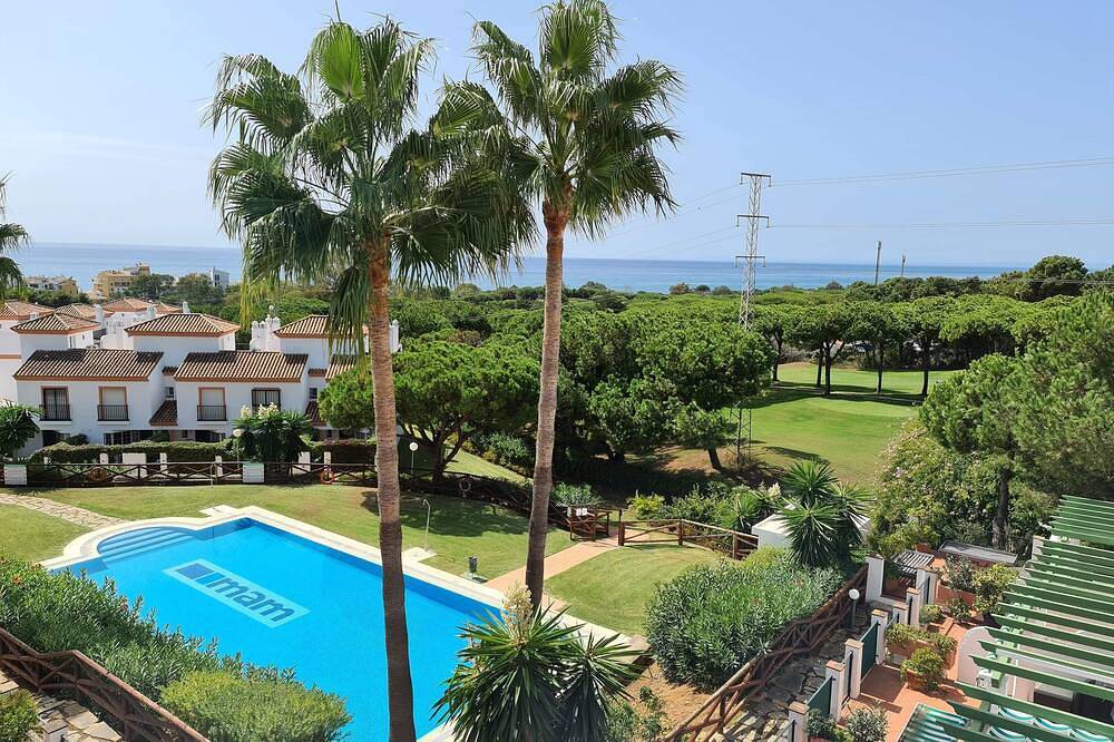 Beautiful house Cabopino Golf, Marbella  in Marbella, Costa del Sol