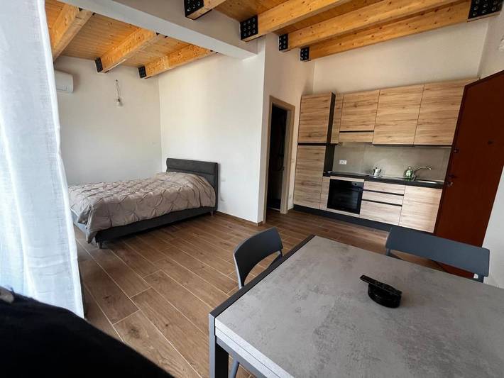 Camping per 5 persone, con balcone e giardino nonché panorama in Abruzzo