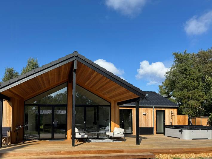 Ferienhaus für 10 Personen, mit Terrasse und Sauna auf Seeland