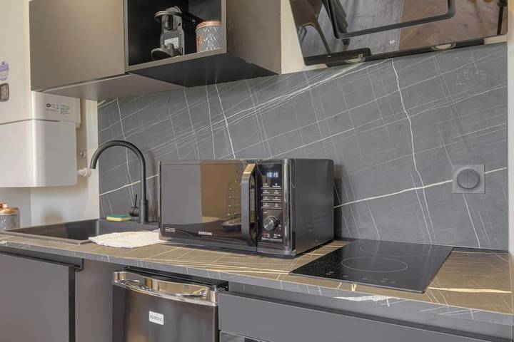 Gîte pour 4 personnes à Champagne-au-Mont-d'Or - 2