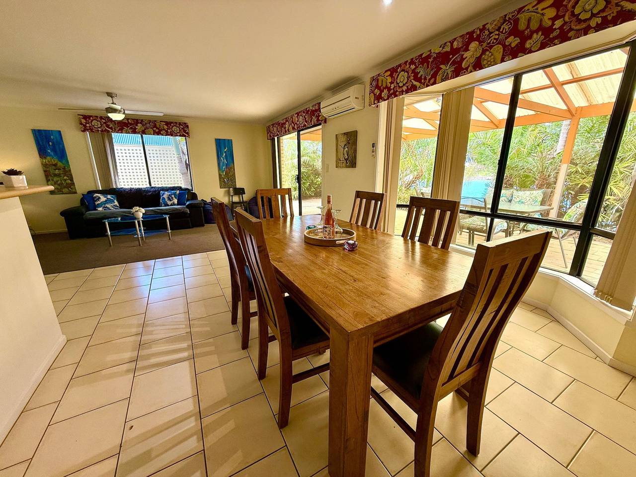 Lakeside Getaway - 4Br | Jetty, Wi-Fi, Waterfront in Encounter Bay, South Australia
