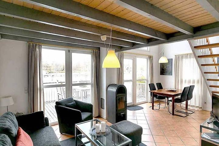 Ferienpark für 4 Personen, mit Sauna und Garten sowie Whirlpool, mit Haustier in Brandenburg