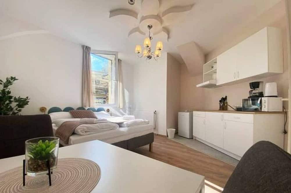 Appartement entier, Trendy Studio Prime Location w/ kitchenette & TV in Vienne (Autriche), Danube Basse-Autriche