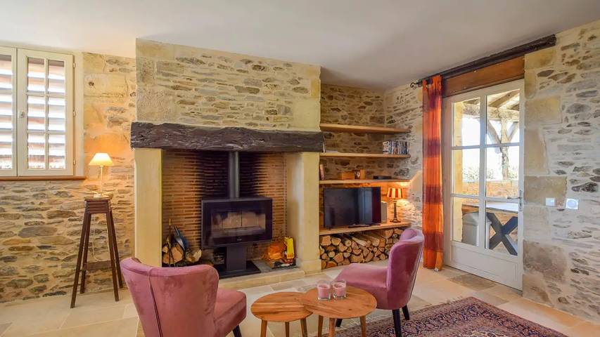 Location de vacances pour 9 personnes, avec jardin et piscine à Saint-Médard-d'Excideuil - 3