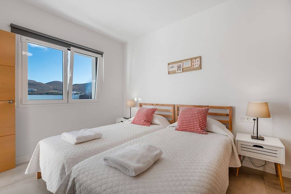 Casa de vacaciones 'Tranquilidad Entre Volcanes' con piscina privada, terraza compartida y Wi-Fi in Uga, Yaiza