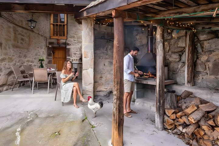 Maison de campagne "La Carrozal Senda Del Oso" avec vue sur les montagnes, terrasse privée et Wi-Fi in Teverga, Chaîne Cantabrique